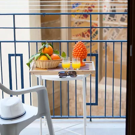 Lägenhet B&b-apartment-sleeps3-parking-balcony-petfriendly Sorrento