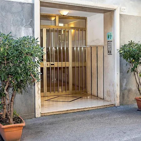 B&B-Mini-Apartment-With Kitchen Appartamento *