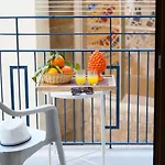 Apartment B&b-apartment-sleeps3-parking-balcony-petfriendly Sorrento