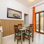 Apartment B&b-apartment-sleeps3-parking-balcony-petfriendly Sorrento